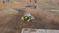 carolinegoodingmoorepinelawncemetarykinstonnc16dec2010_3_thumb.jpg