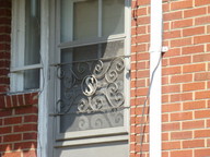 nannyshouse3_thumb.jpg